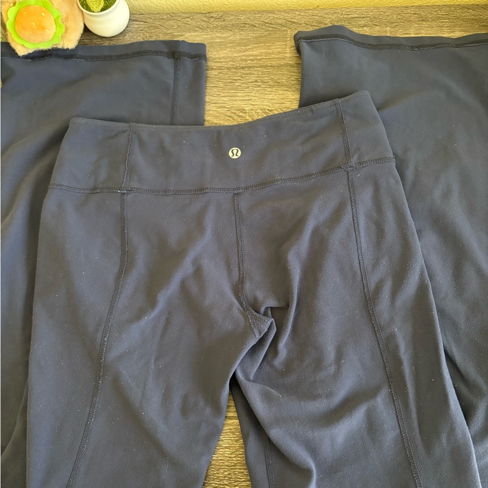 lululemon navy blue flare leggings
